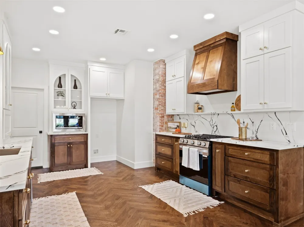 1123 S Newport Avenue Tulsa, OK 74120
