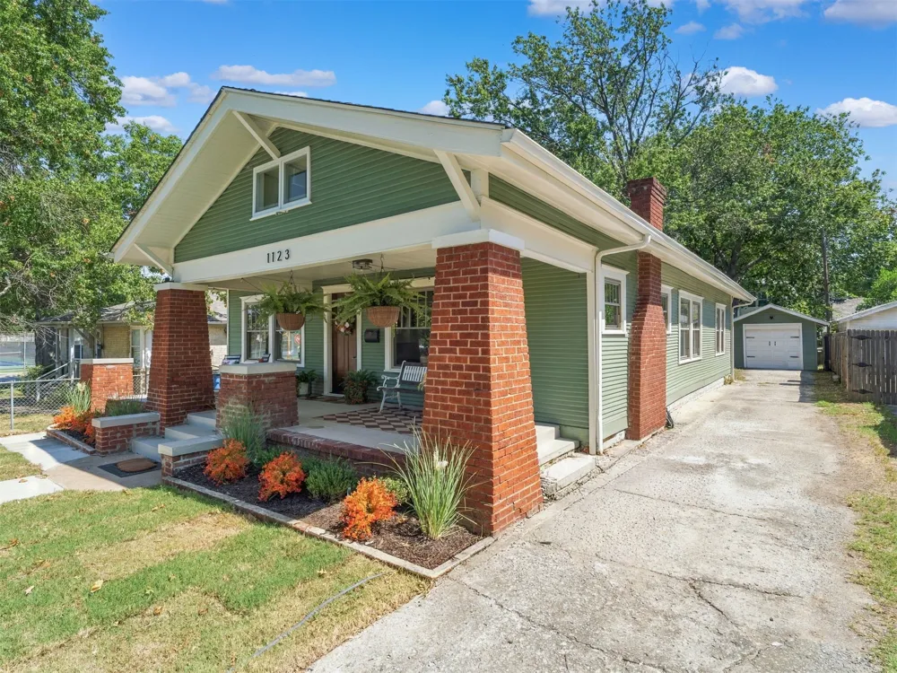 1123 S Newport Avenue Tulsa, OK 74120