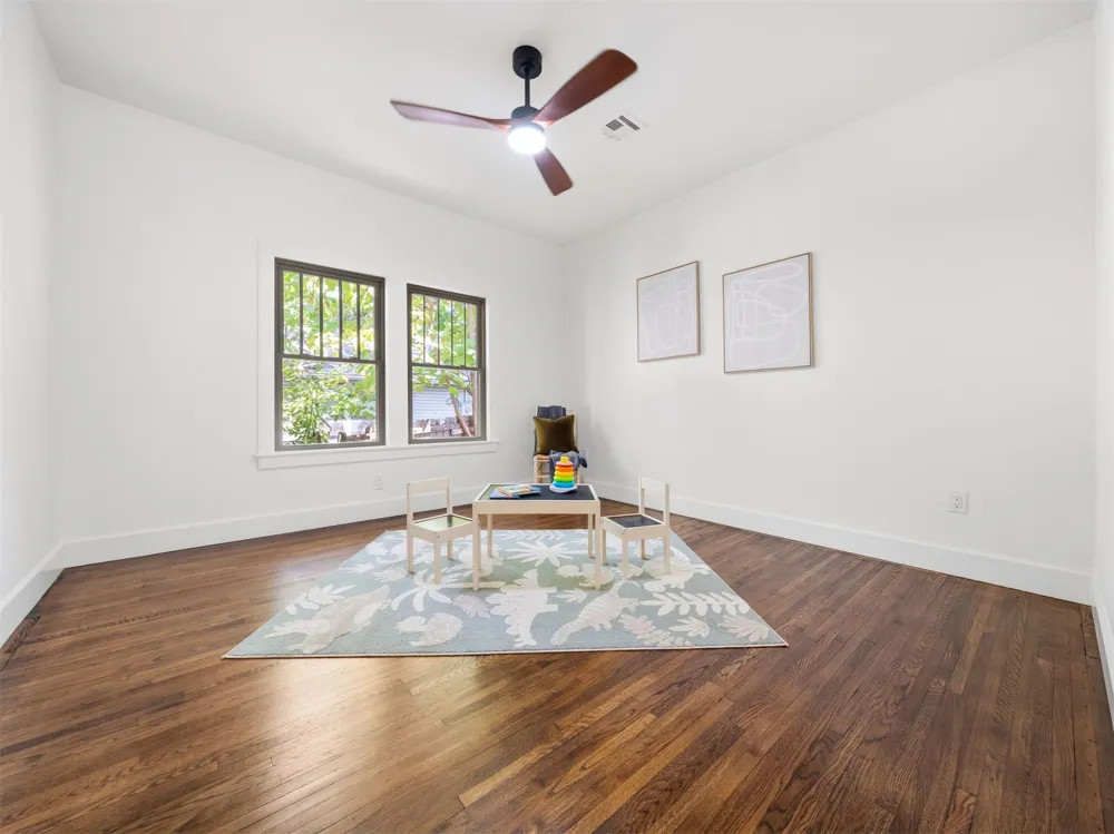 1123 S Newport Avenue Tulsa, OK 74120
