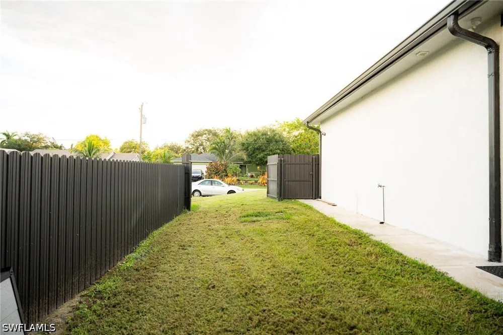 47th Street SW Naples, FL 34116