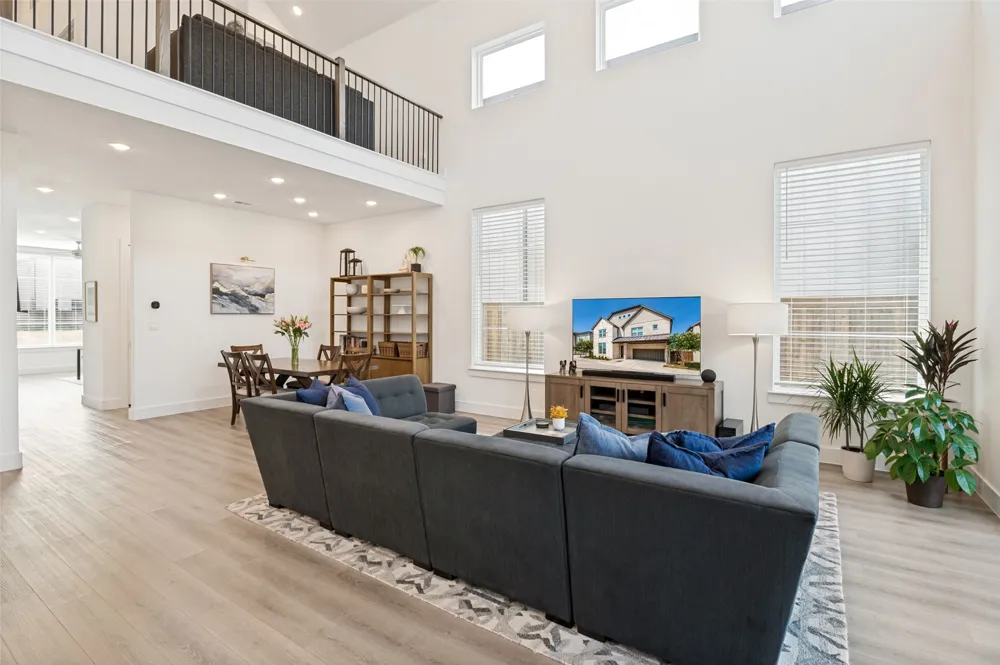 916 Banyan Tree Lane Richardson, TX 75081