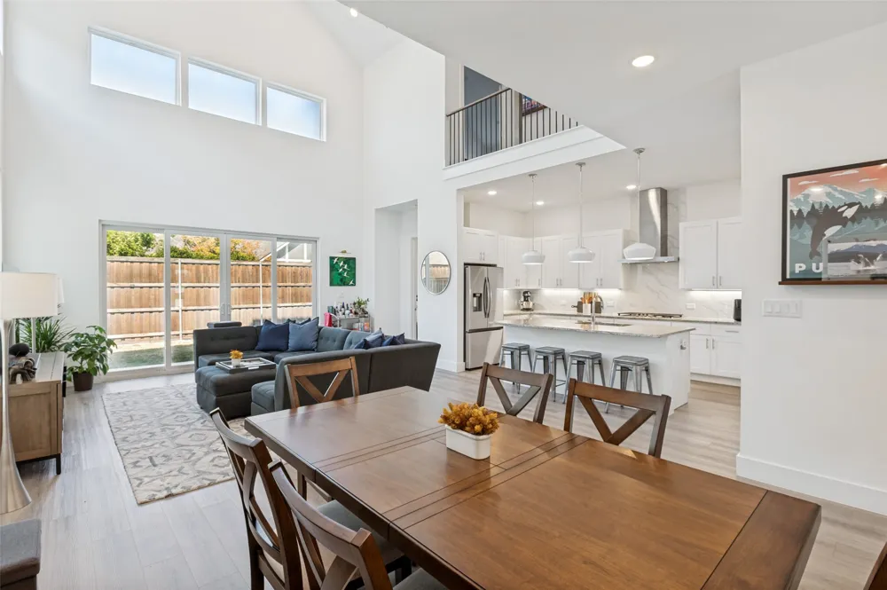 916 Banyan Tree Lane Richardson, TX 75081