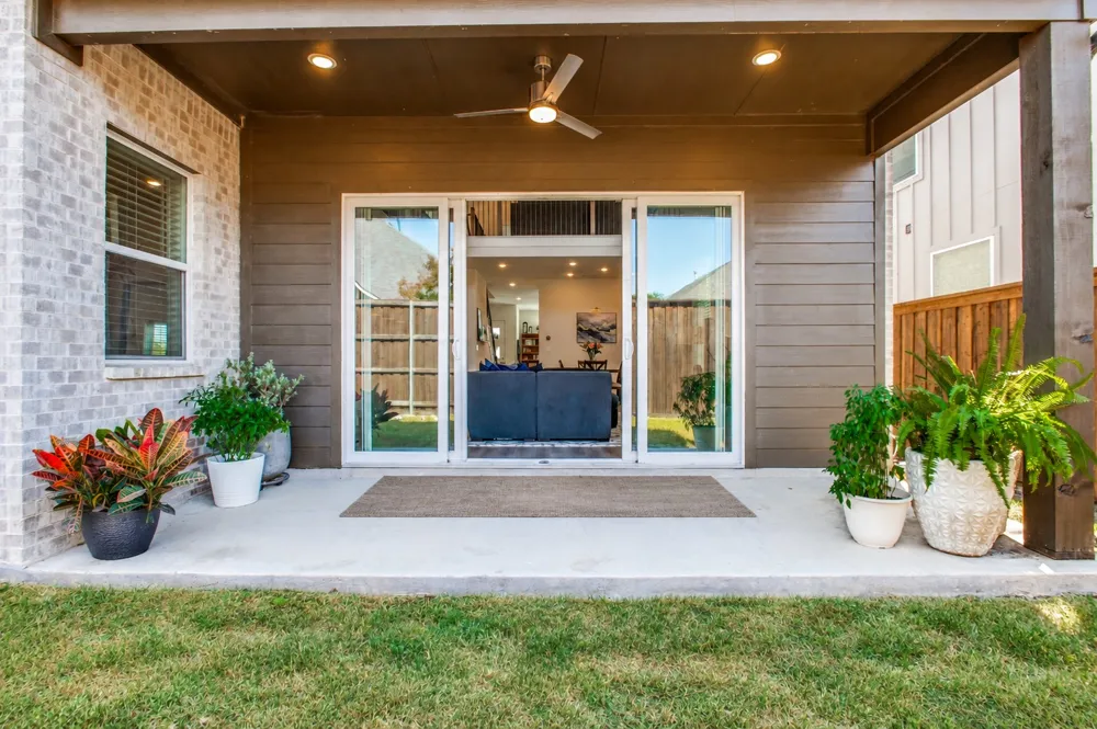 916 Banyan Tree Lane Richardson, TX 75081