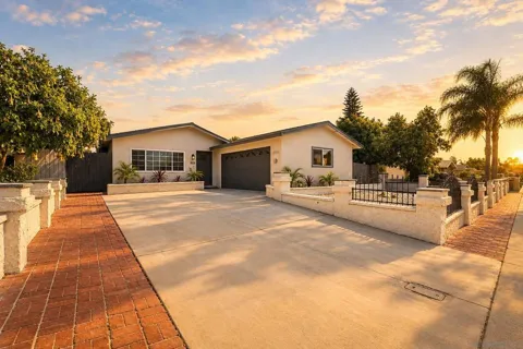 855 Manning Way