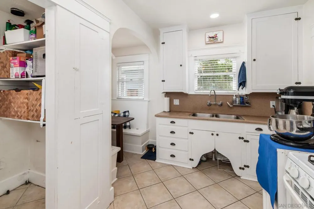 4733 Arizona St San Diego, CA 92116