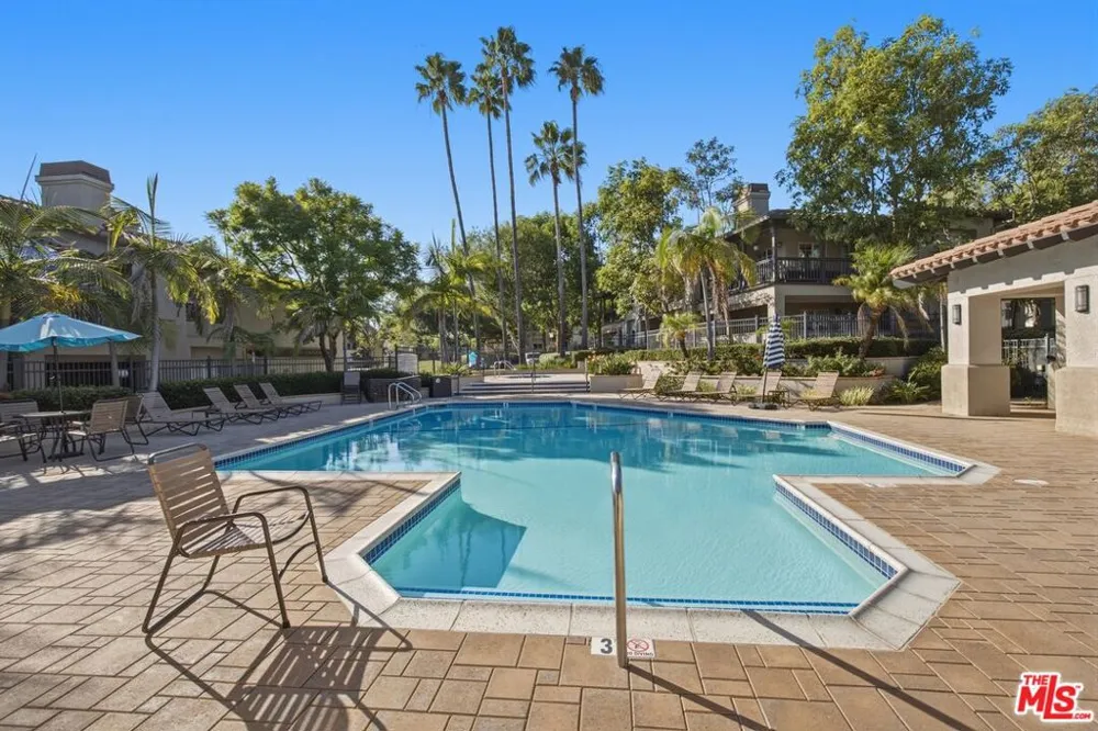 87 Via Contento Rancho Santa Margarita, CA 92688