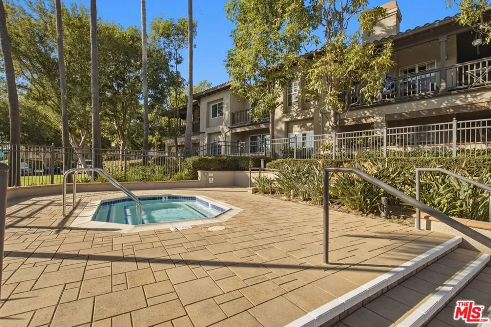 87 Via Contento Rancho Santa Margarita, CA 92688