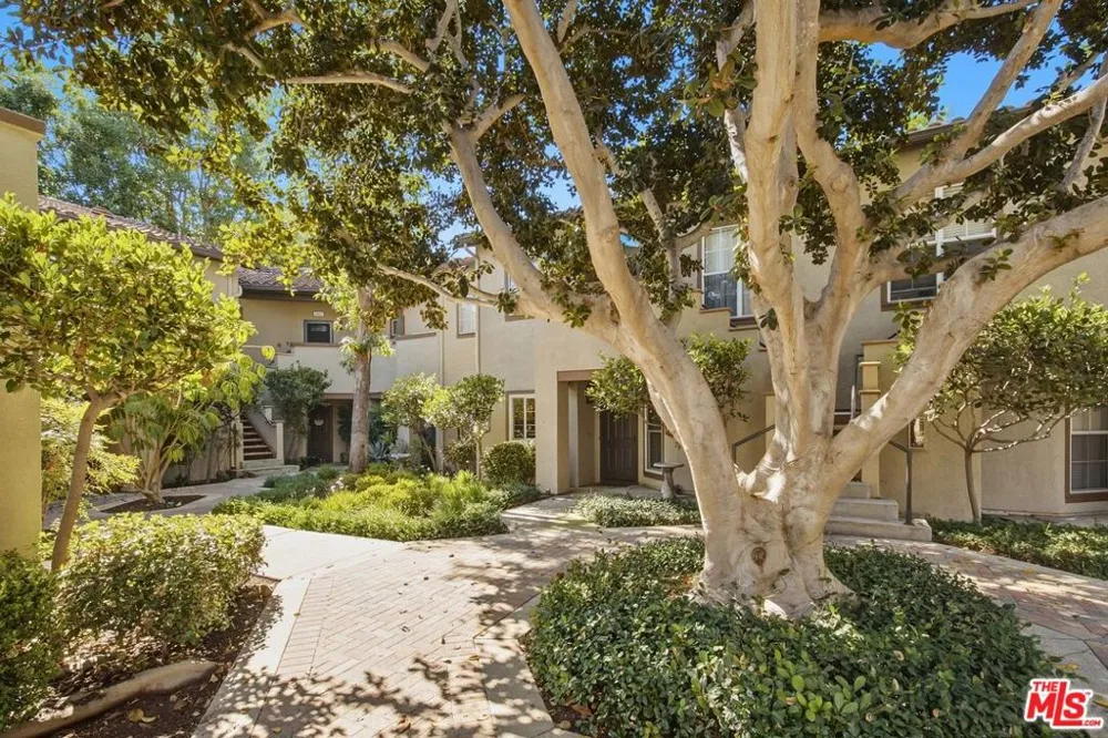87 Via Contento Rancho Santa Margarita, CA 92688