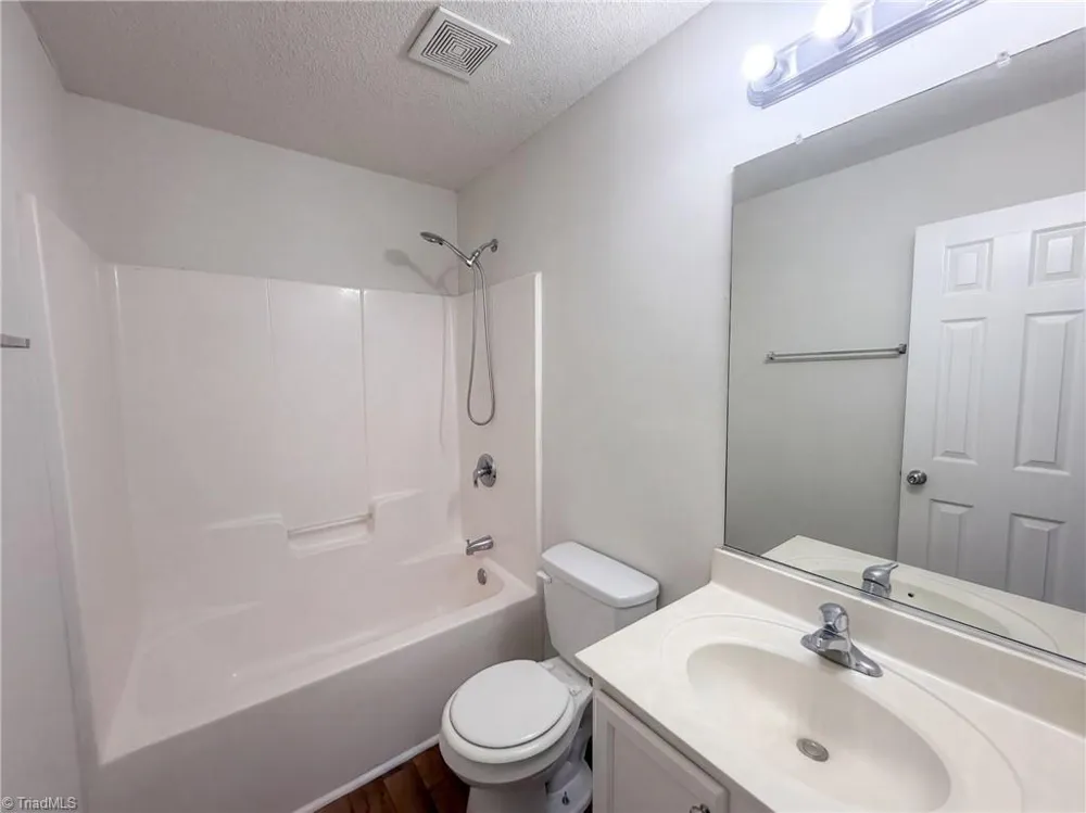 6008 White Chapel Way Greensboro, NC 27405
