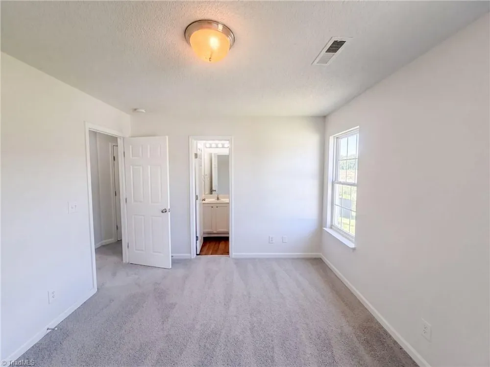 6008 White Chapel Way Greensboro, NC 27405