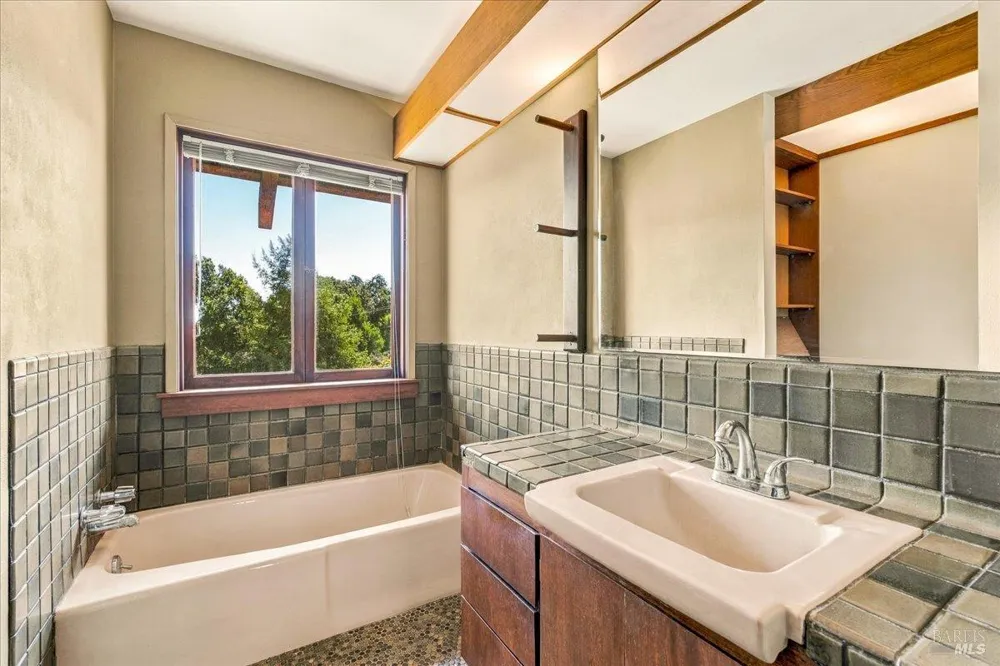 4127 Pepperwood Court Sonoma, CA 95476