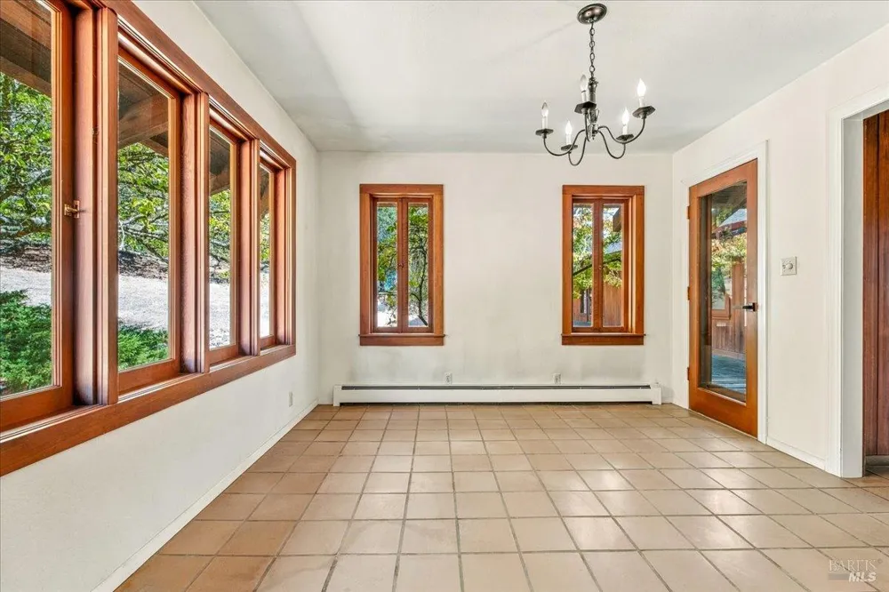 4127 Pepperwood Court Sonoma, CA 95476