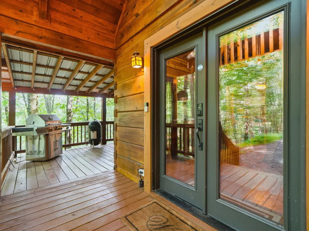 329 Laurel Ridge Drive Blue Ridge, GA 30513
