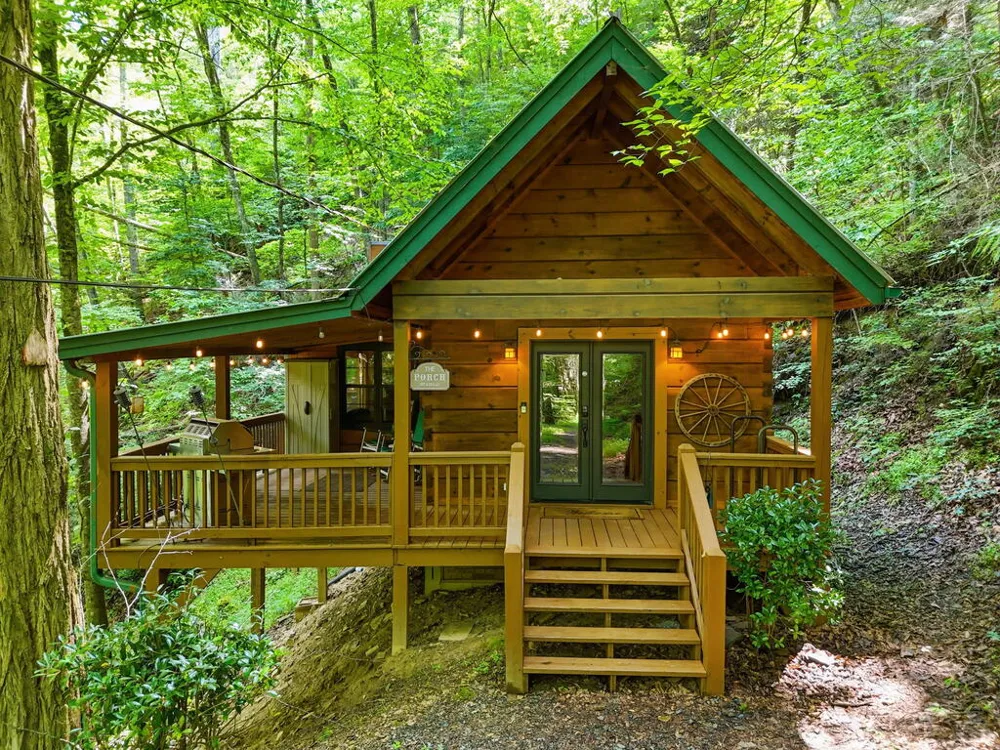 329 Laurel Ridge Drive Blue Ridge, GA 30513