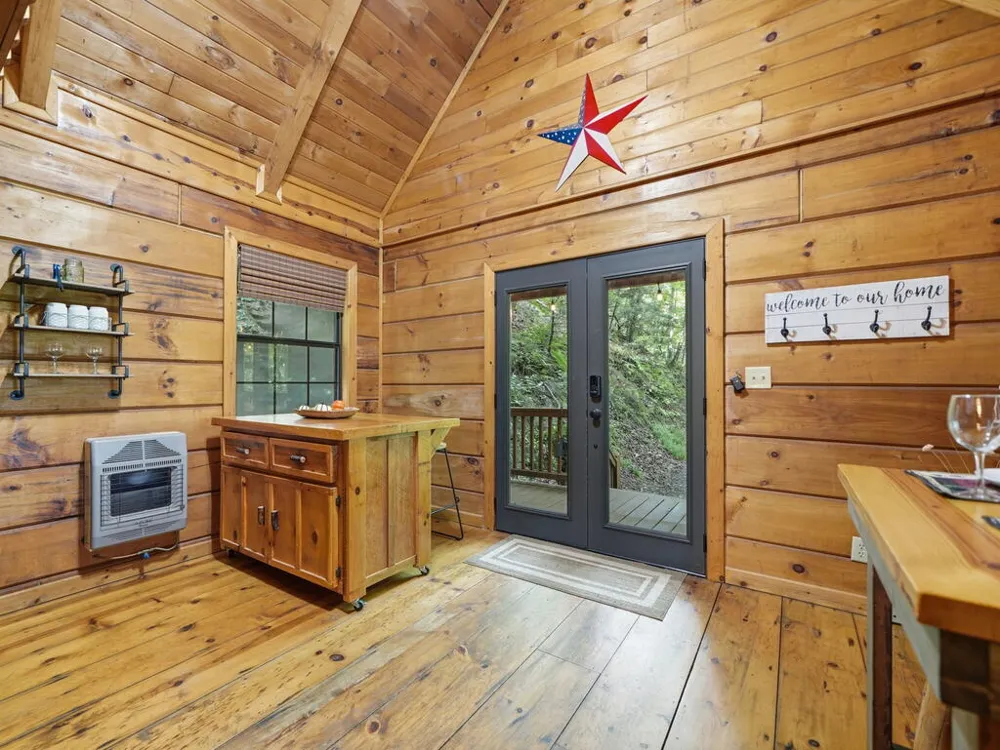 329 Laurel Ridge Drive Blue Ridge, GA 30513