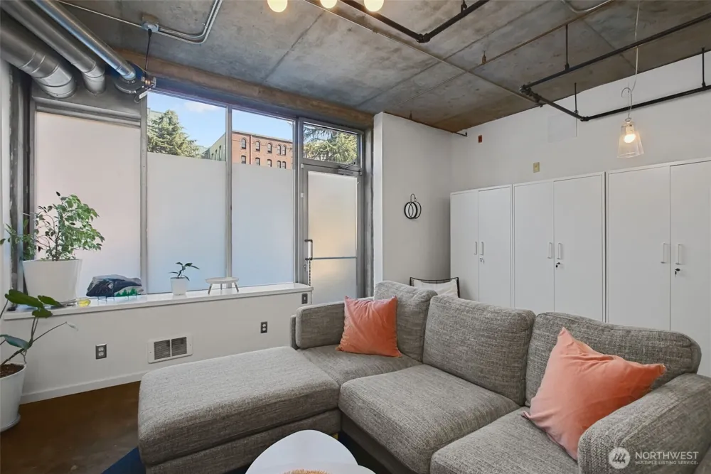 66 Bell Street #4 Seattle, WA 98121