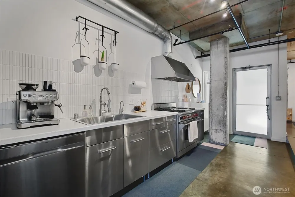 66 Bell Street #4 Seattle, WA 98121