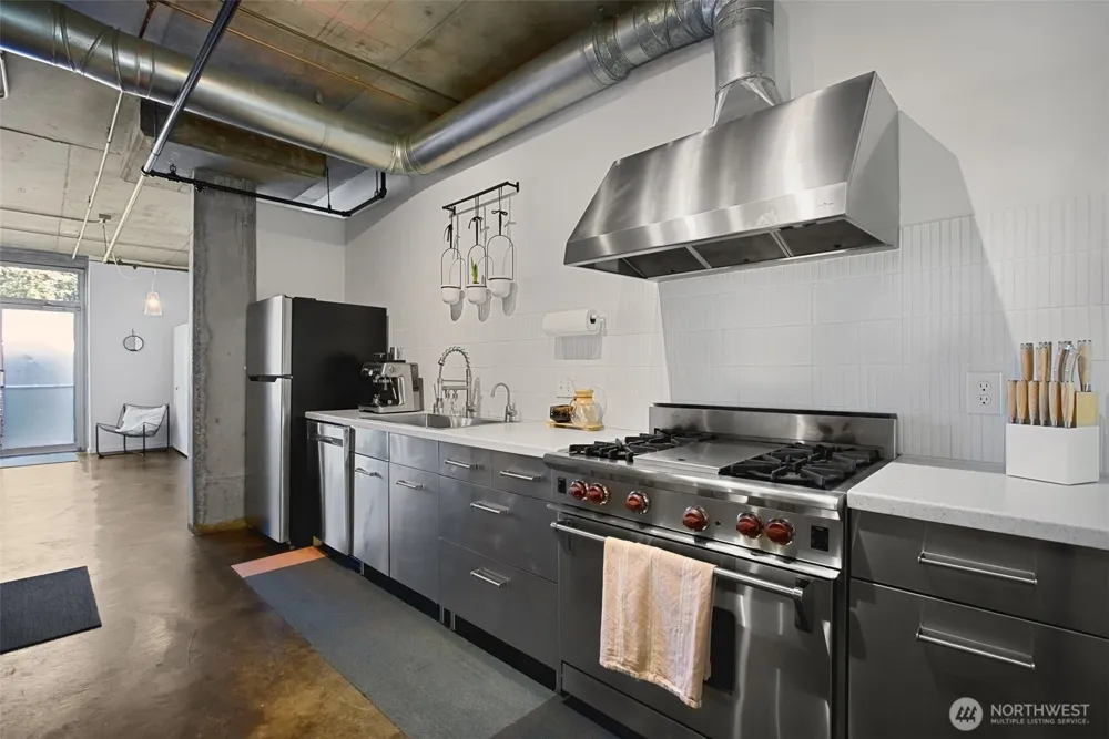 66 Bell Street #4 Seattle, WA 98121