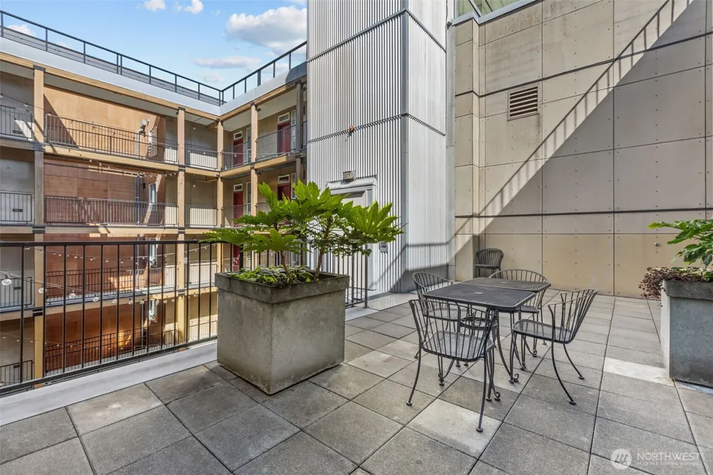 66 Bell Street #4 Seattle, WA 98121