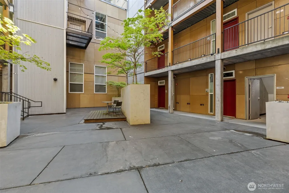 66 Bell Street #4 Seattle, WA 98121