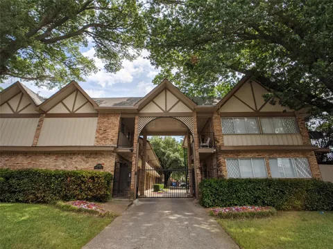 5730 Martel Avenue #108