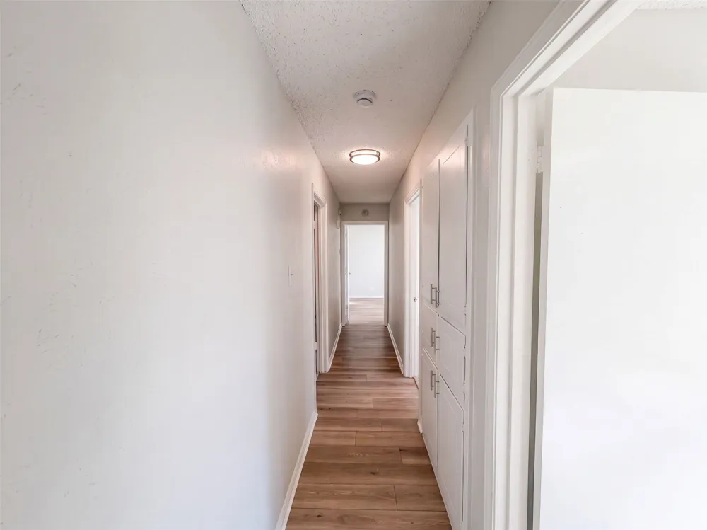 2209 Mountainview Drive Hurst, TX 76054