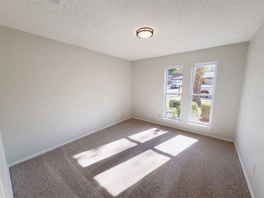 2209 Mountainview Drive Hurst, TX 76054