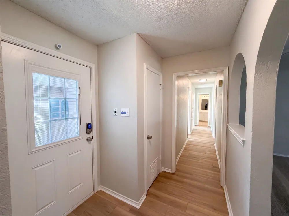 2209 Mountainview Drive Hurst, TX 76054