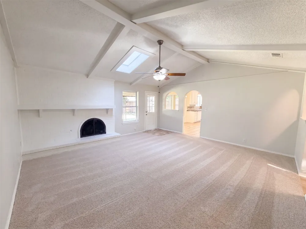 2209 Mountainview Drive Hurst, TX 76054