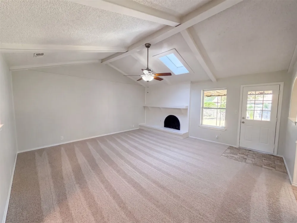 2209 Mountainview Drive Hurst, TX 76054