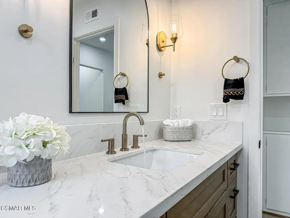 968 Tapies Court Newbury Park, CA 91320