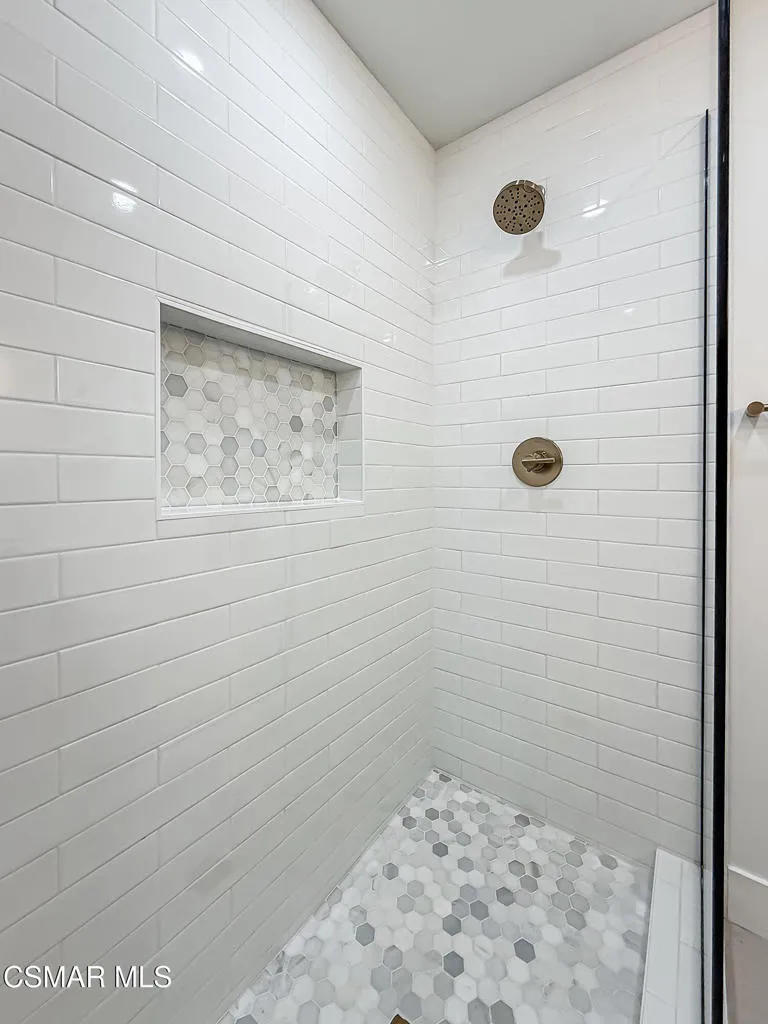 968 Tapies Court Newbury Park, CA 91320