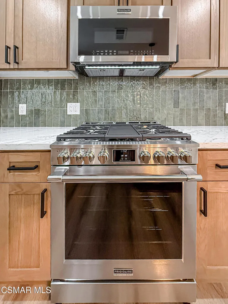 968 Tapies Court Newbury Park, CA 91320