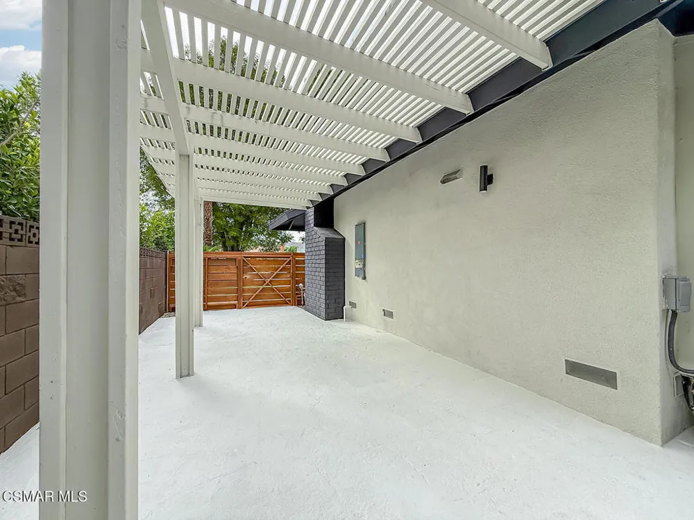 968 Tapies Court Newbury Park, CA 91320