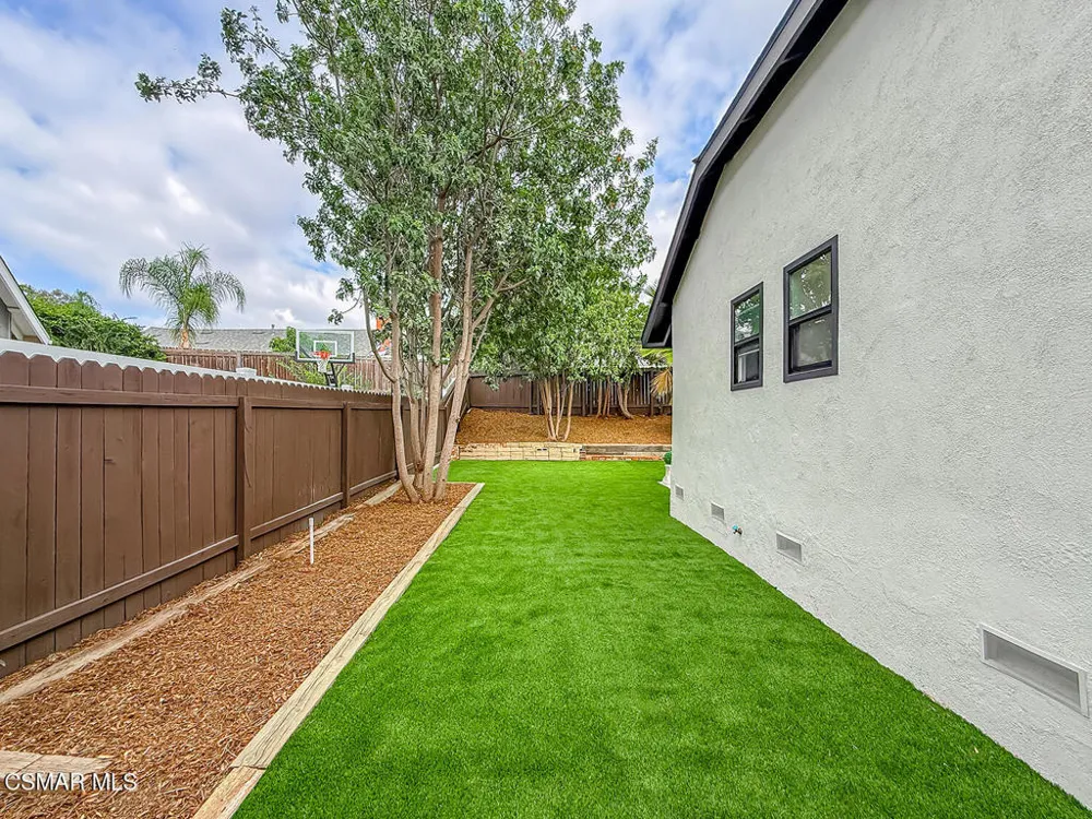 968 Tapies Court Newbury Park, CA 91320