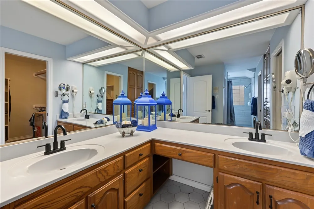 13769 Eaglesnest Bay Drive Corpus Christi, TX 78418