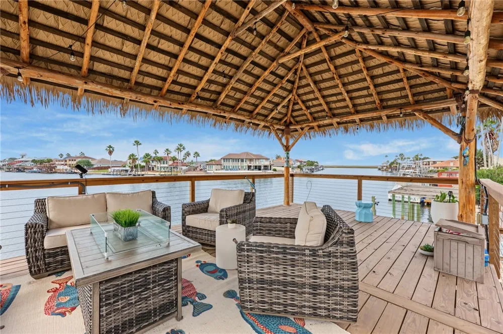 13769 Eaglesnest Bay Drive Corpus Christi, TX 78418
