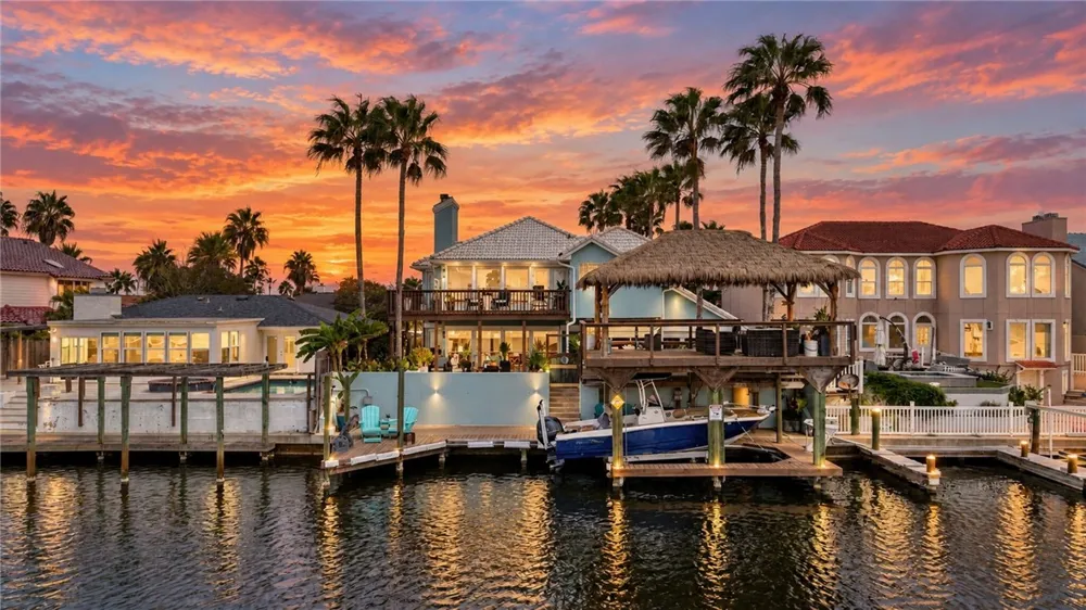 13769 Eaglesnest Bay Drive Corpus Christi, TX 78418