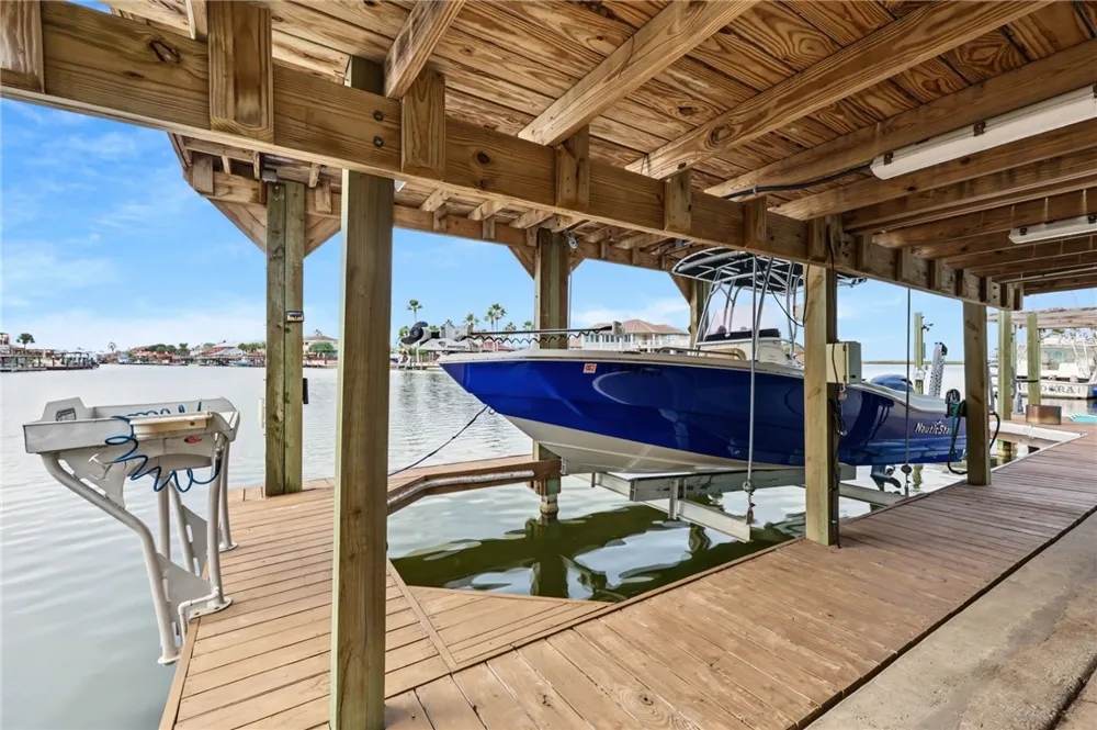13769 Eaglesnest Bay Drive Corpus Christi, TX 78418