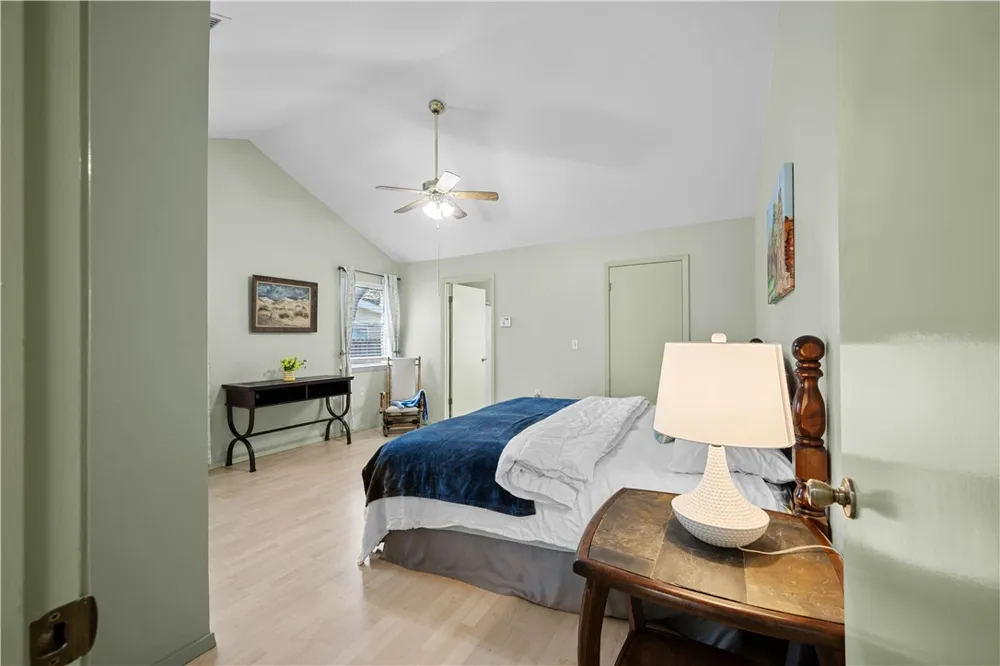 1513 Bluebird Ln Rockport, TX 78382