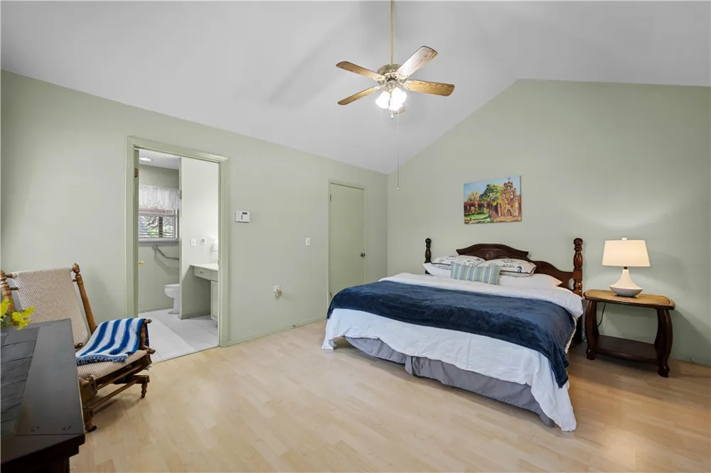 1513 Bluebird Ln Rockport, TX 78382