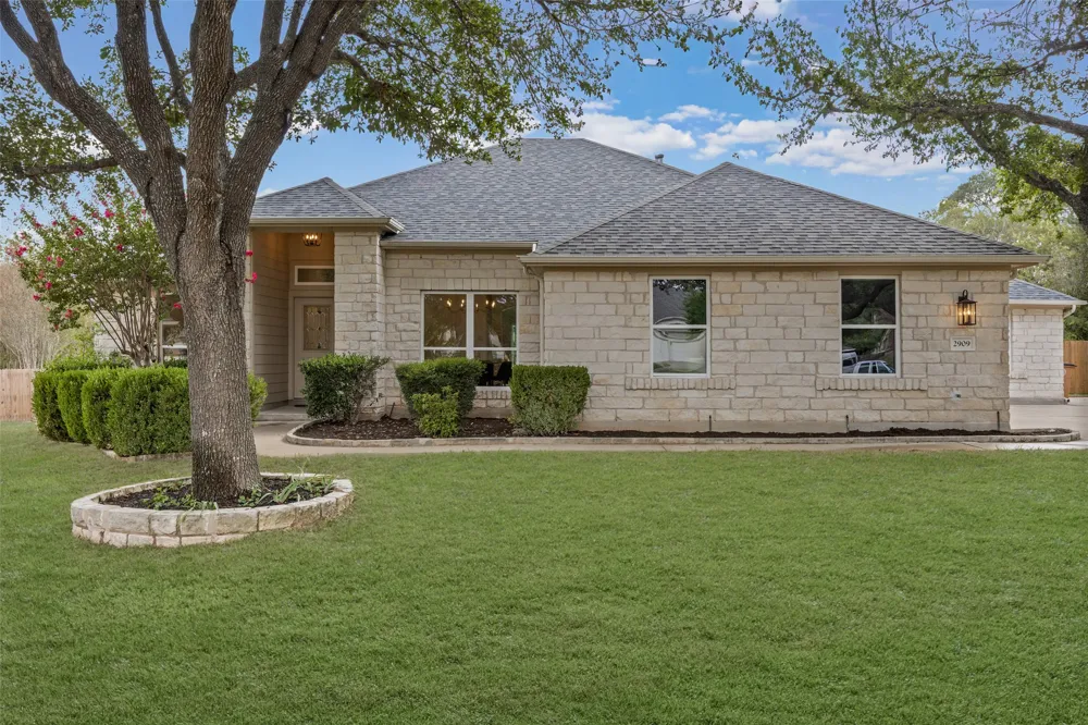 2909 Cavern Mist Lane Austin, TX 78739
