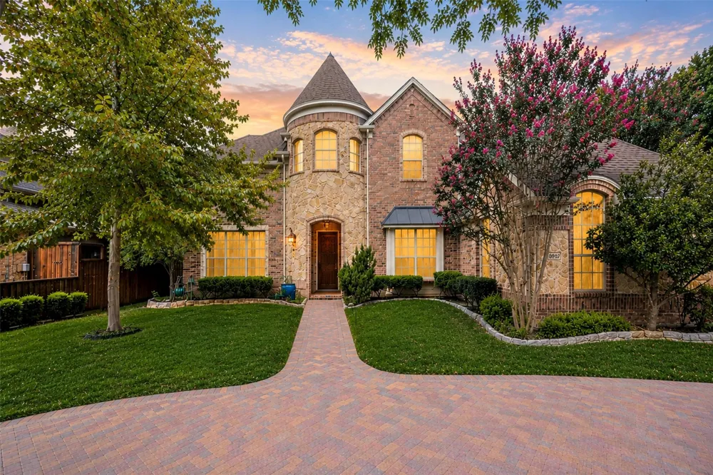 8319 Midway Road Dallas, TX 75209