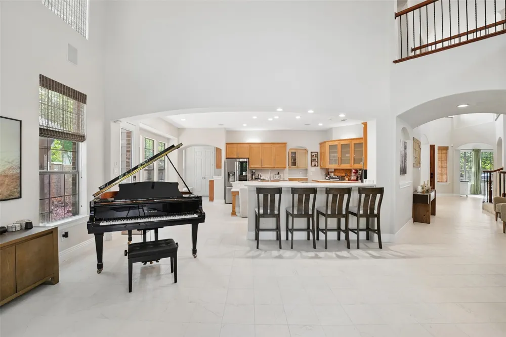 8319 Midway Road Dallas, TX 75209