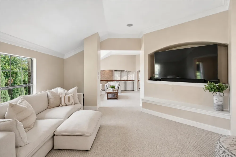 8319 Midway Road Dallas, TX 75209