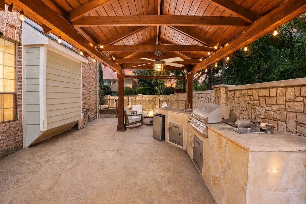8319 Midway Road Dallas, TX 75209