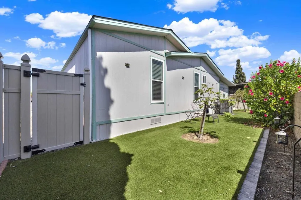 9255 Magnolia Ave #Spc 18 Santee, CA 92071