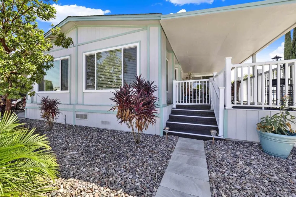 9255 Magnolia Ave #Spc 18 Santee, CA 92071