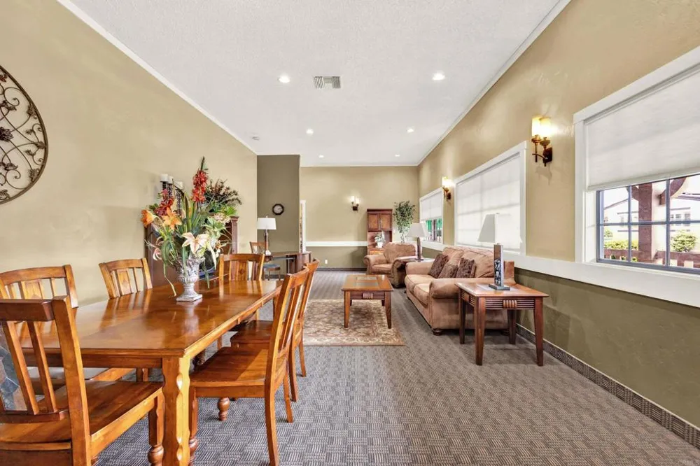 9255 Magnolia Ave #Spc 18 Santee, CA 92071