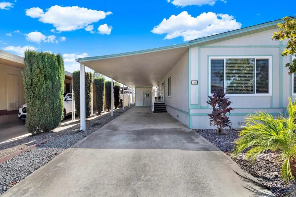9255 Magnolia Ave #Spc 18 Santee, CA 92071